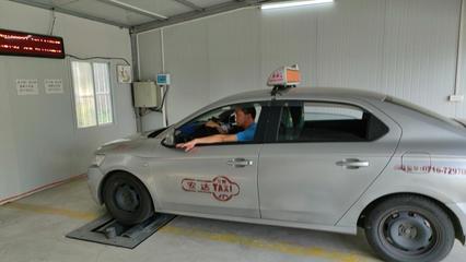 石首市市場監(jiān)管局加強(qiáng)民生領(lǐng)域計(jì)量監(jiān)管 開展出租車計(jì)價器與加油器專項(xiàng)檢查并規(guī)范房屋租賃市場